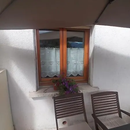 Daire Raccolto Con Terrazzo E Parcheggio Cir 0002